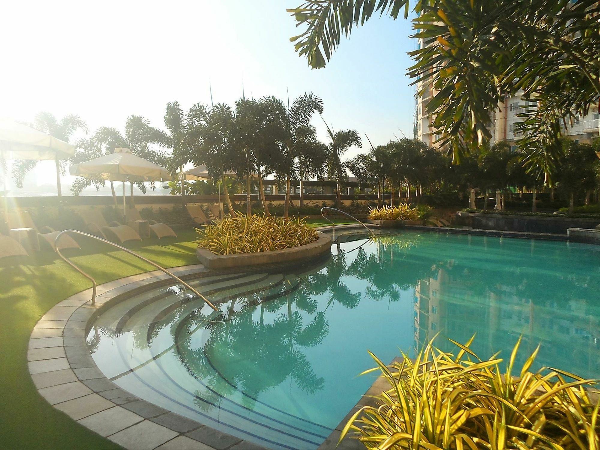 The Cirque Serviced Residences Quezon City Exteriér fotografie